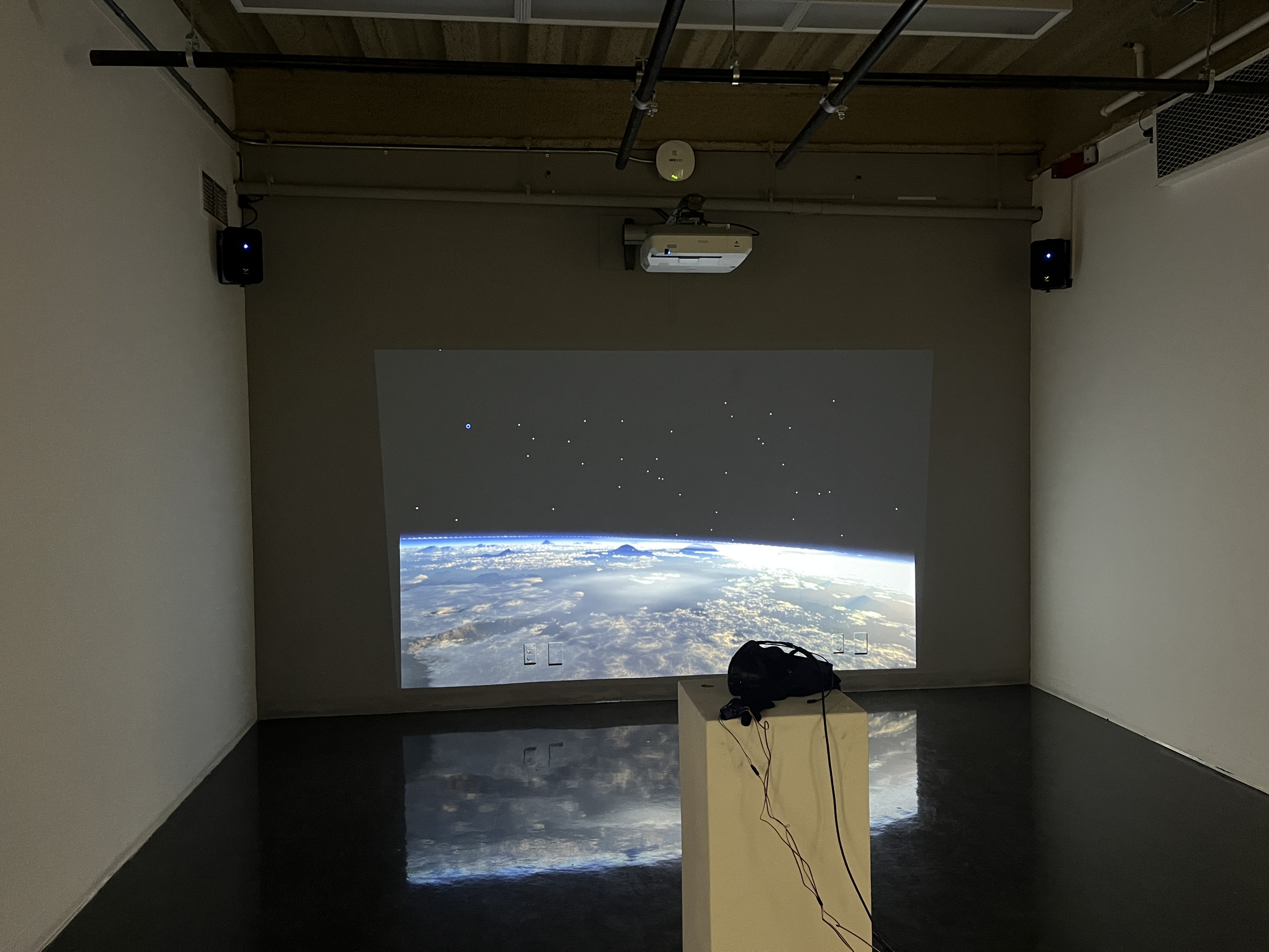 Installation IMG with VR equipment